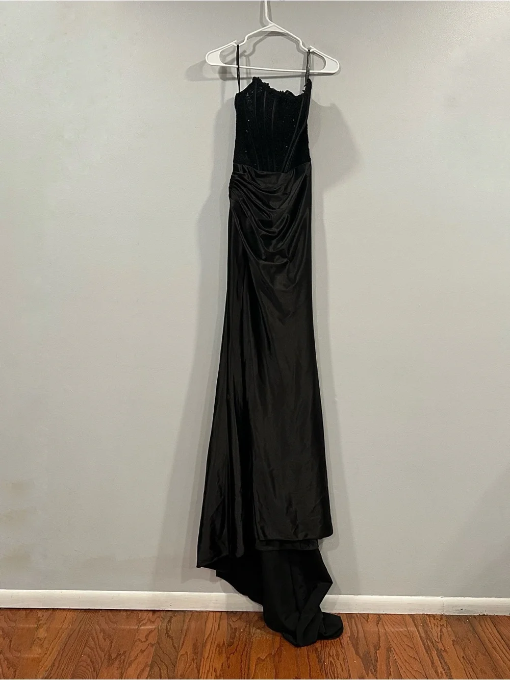 Sherri Hill | Dresses | Sherri Hill 5549 Black Corset Beaded Bodice And  Satin Gown Sz 2 Prom | Poshmark
